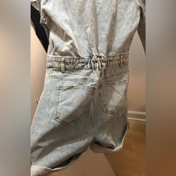 ❗️ CLOSING SALE ❗️Jluxlabel jean romper with distressed tint - Never Worn - - Picture 6 of 7
